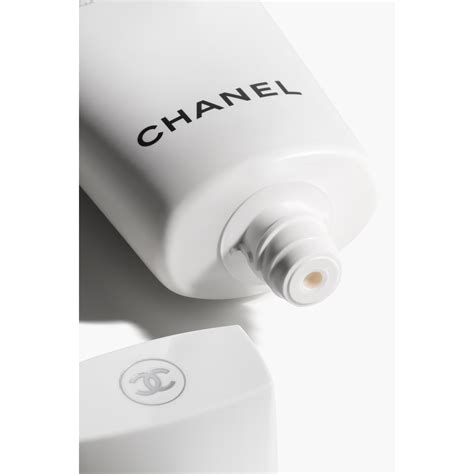 le blanc soap chanel|chanel le blanc cleanser.